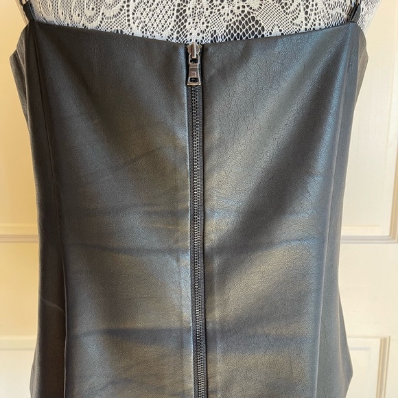 Leather top BCBG - Picture 3 of 5